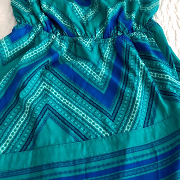 Express blue and green geometric dress 👗 - Picture 4 of 4